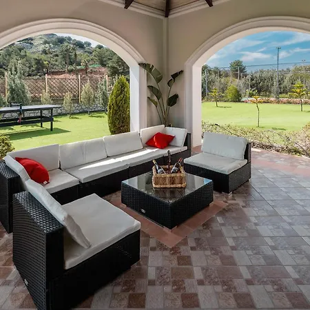 Paramithia Villa *