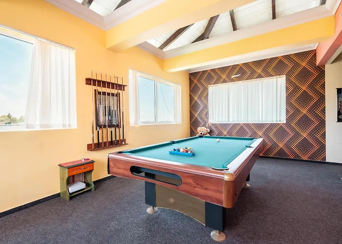 فيلة Paramithia أفانتو